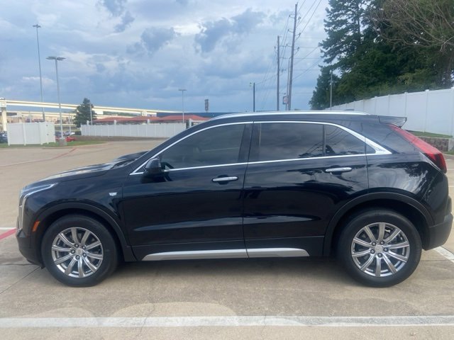 2020 Cadillac XT4 Premium Luxury photo 2