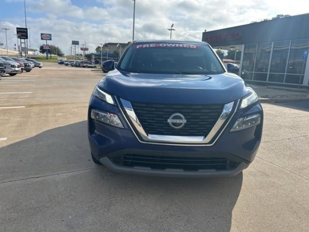 Used 2023 Nissan Rogue SV