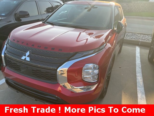 2023 Mitsubishi Outlander SEL Black Edition photo 2