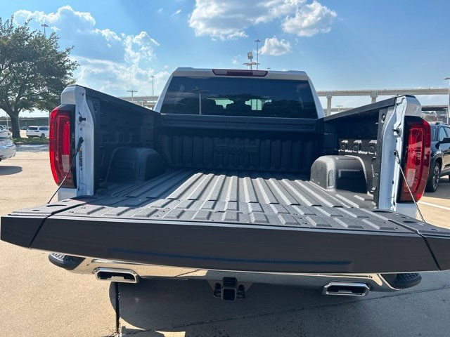 2026 GMC Sierra 1500 SLT - Photo 9