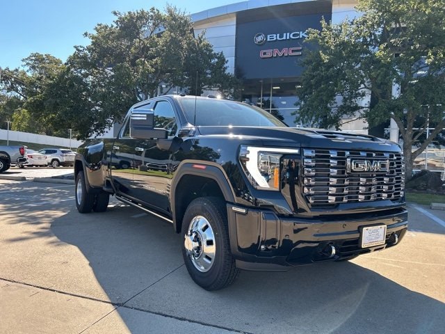2026 GMC Sierra 3500HD Denali Ultimate's photo