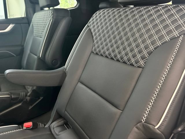 2026 GMC Acadia Denali - Photo 33