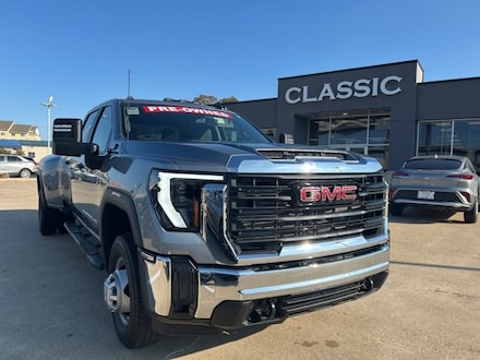 2024 GMC Sierra 3500 HD Pro Truck