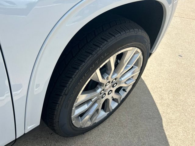 2026 GMC Acadia Denali - Photo 16