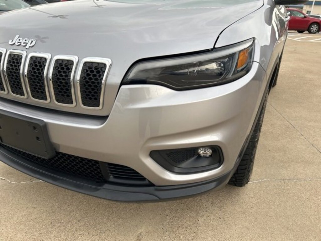 Used 2019 Jeep Cherokee Latitude Plus