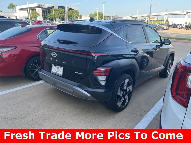 2024 Hyundai Kona Limited photo 3