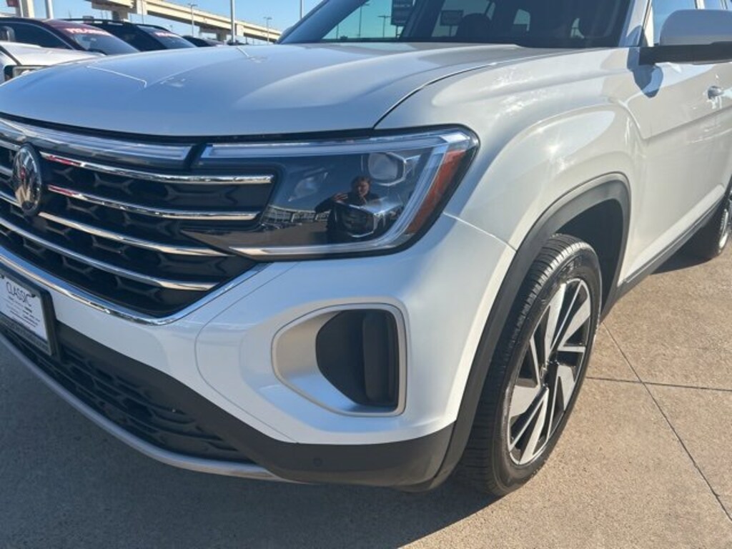 Used 2024 Volkswagen Atlas 2.0T SE w/Technology