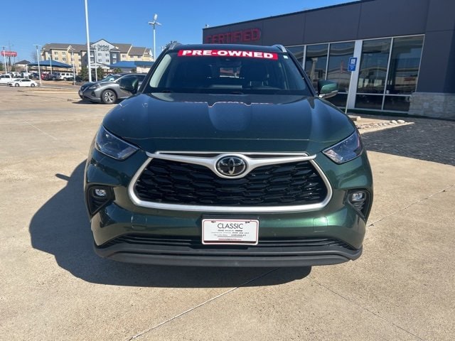 Used 2023 Toyota Highlander XLE with VIN 5TDKDRAH7PS500685 for sale in Texarkana, TX