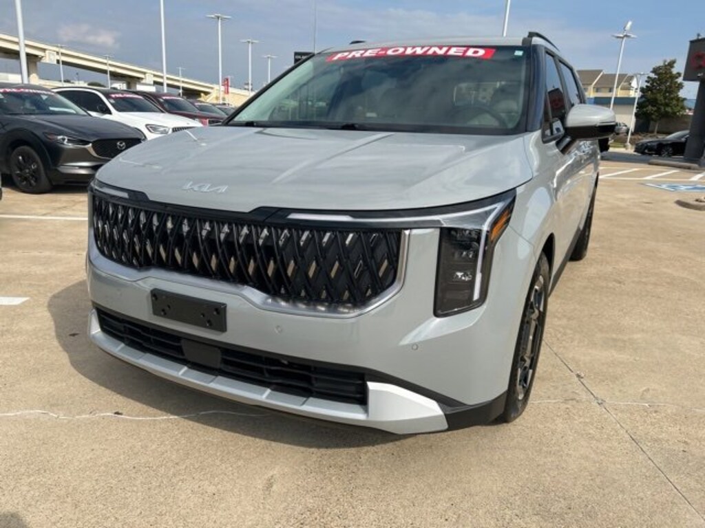 Used 2025 Kia Carnival EX