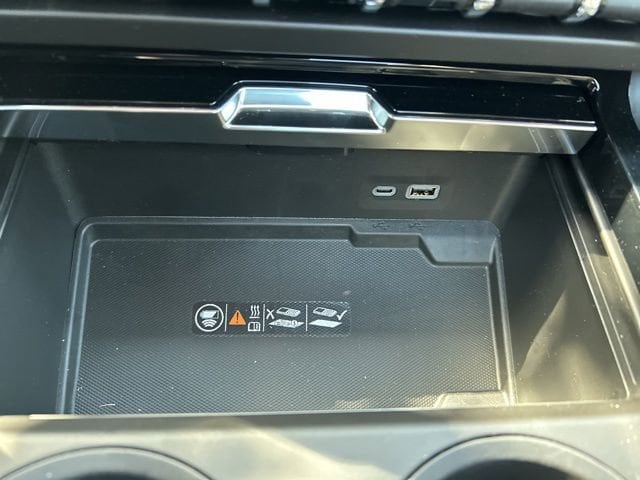 2026 GMC Yukon AT4 Ultimate - Photo 33