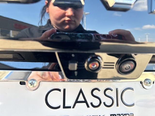 2026 GMC Yukon AT4 Ultimate - Photo 10