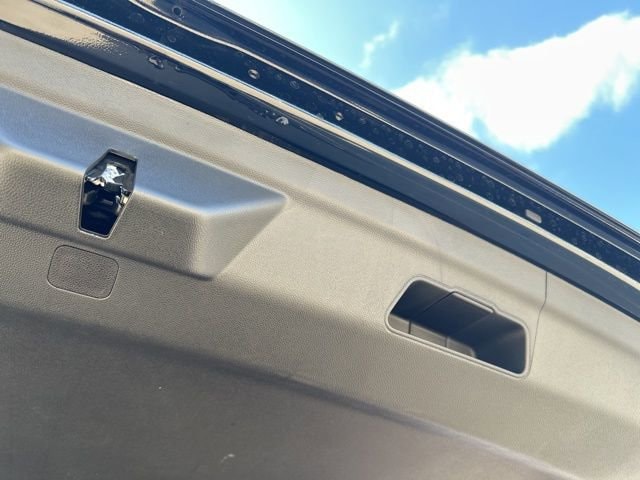 2026 GMC Yukon AT4 Ultimate - Photo 15