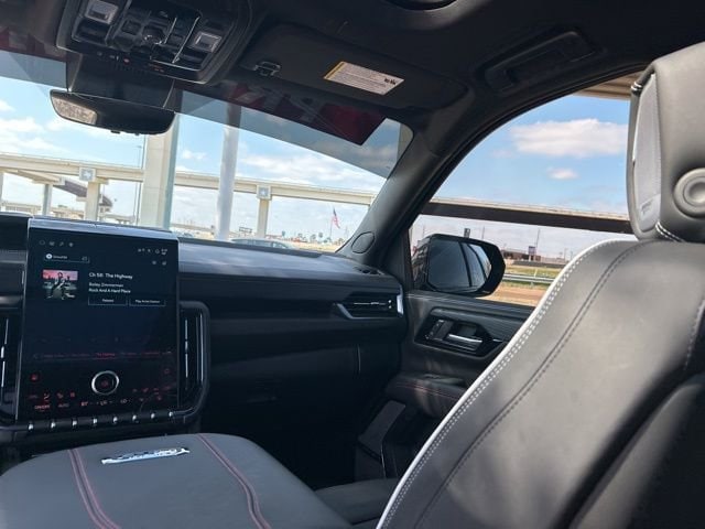 2026 GMC Yukon AT4 Ultimate - Photo 40