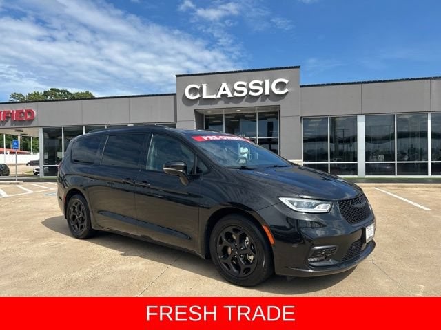 Used 2024 Chrysler Pacifica Hybrid Premium S Appearance Pkg