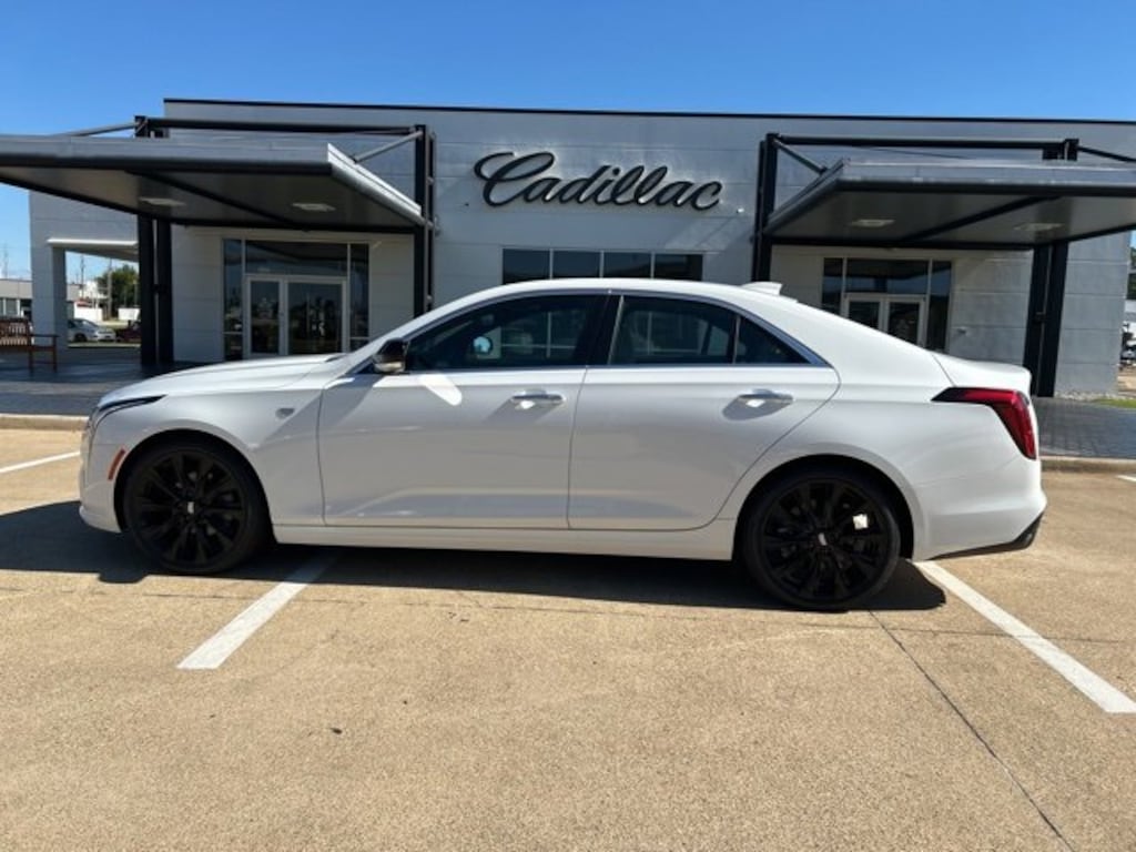 New 2025 CADILLAC CT4 Luxury Sedan