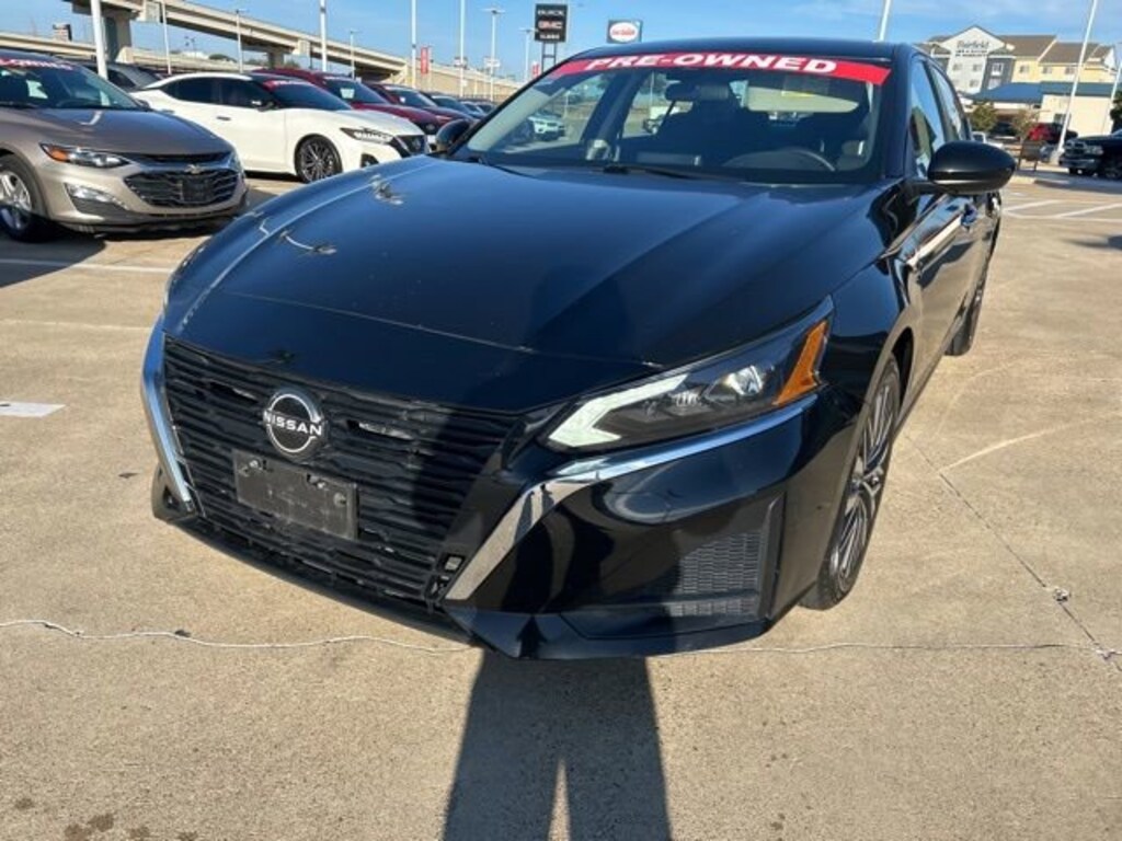Used 2023 Nissan Altima 2.5 SV