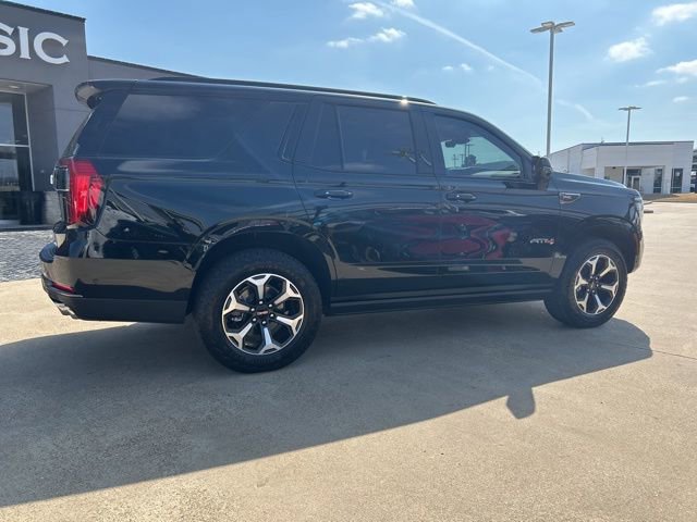 2026 GMC Yukon AT4 Ultimate - Photo 17