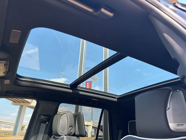 2026 GMC Yukon AT4 Ultimate - Photo 38