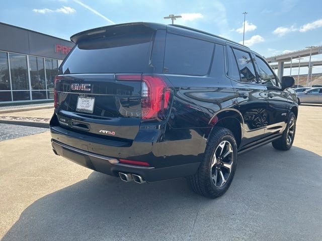 2026 GMC Yukon AT4 Ultimate - Photo 16