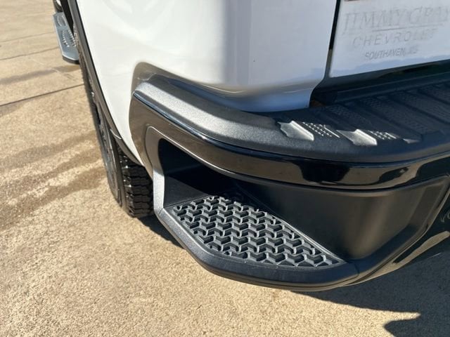 2023 GMC Sierra 1500 AT4X - Photo 8
