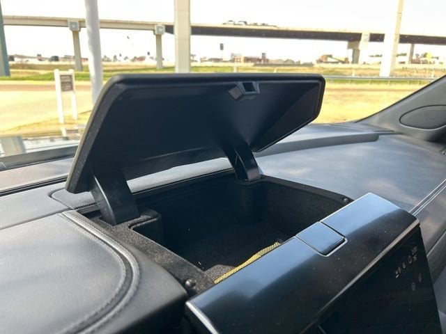 2026 GMC Yukon AT4 Ultimate - Photo 30