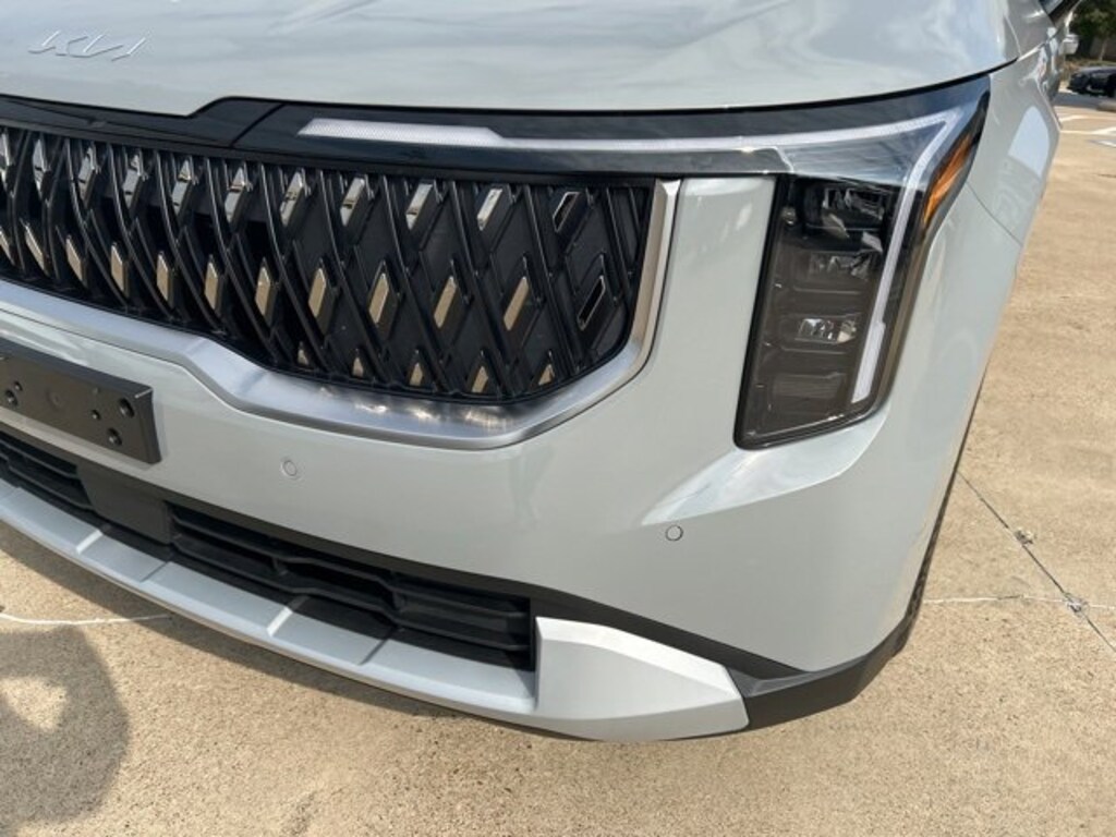 Used 2025 Kia Carnival EX