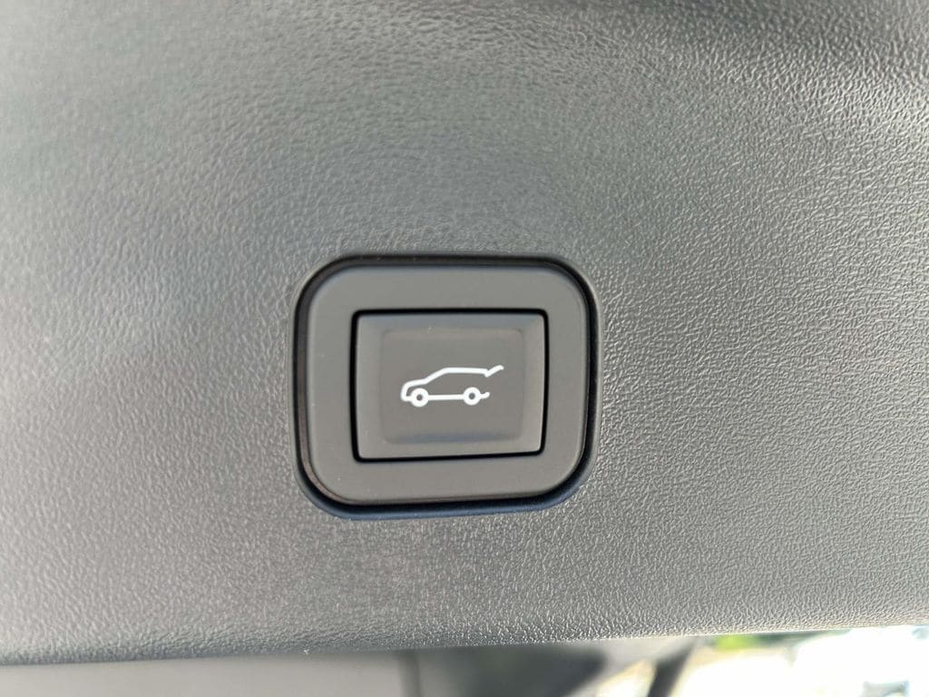 2027 Cadillac VISTIQ Sport - Photo 11