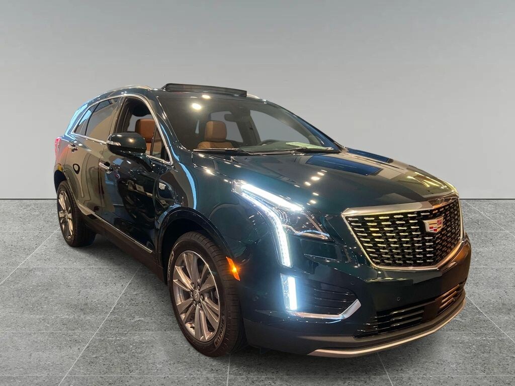 New 2026 CADILLAC XT5 Premium Luxury SUV