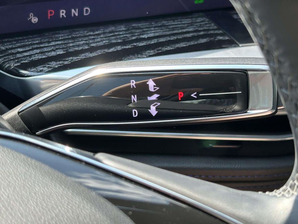 2025 Cadillac Escalade IQ Sport 1 - Photo 25