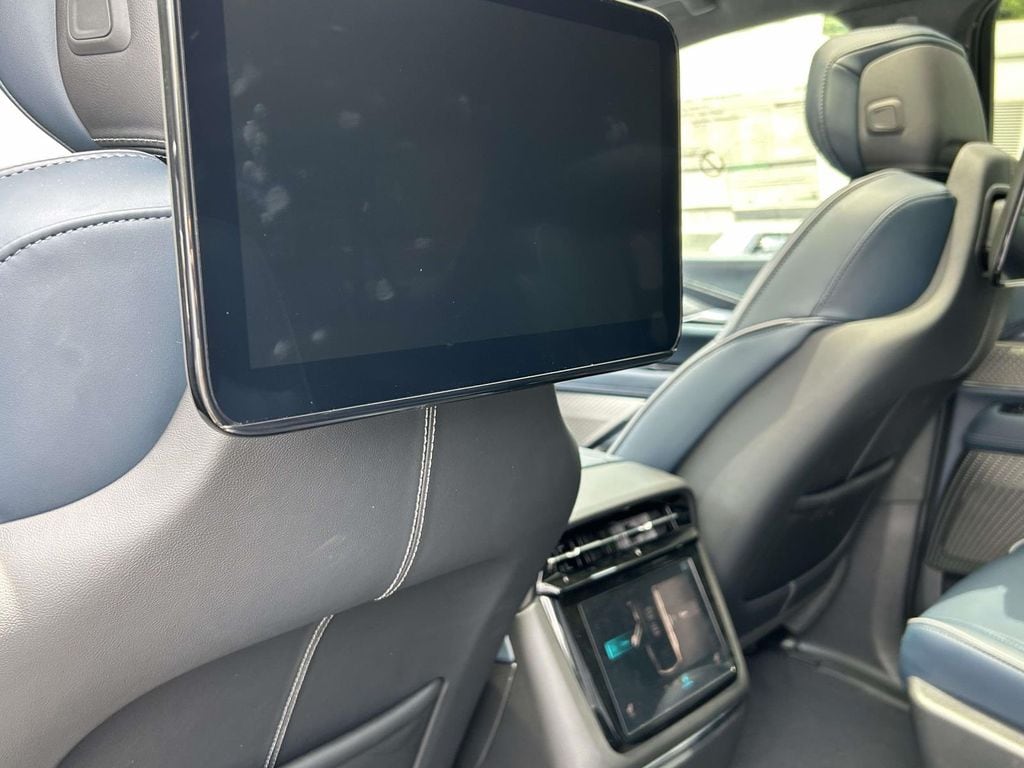 2026 Cadillac Escalade IQL Premium Sport - Photo 13