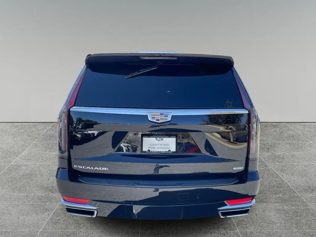2023 Cadillac Escalade Premium Luxury photo 4