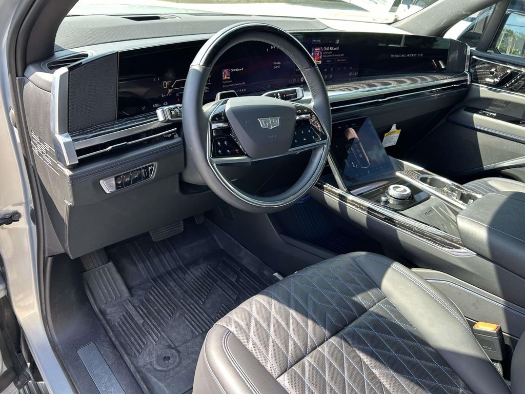 2025 Cadillac Escalade IQ Sport 1 - Photo 18