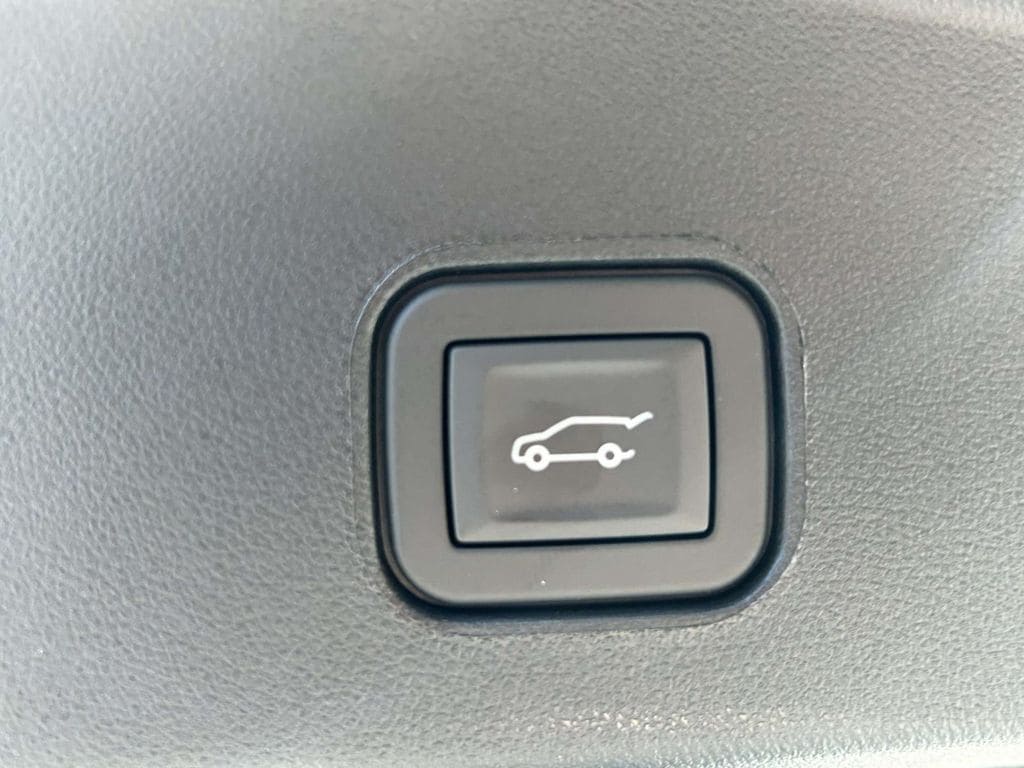 2027 Cadillac LYRIQ Sport - Photo 11