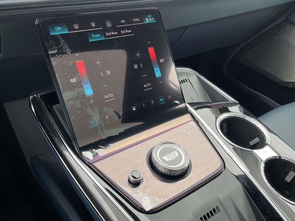 2025 Cadillac Escalade IQ Luxury 2 - Photo 26