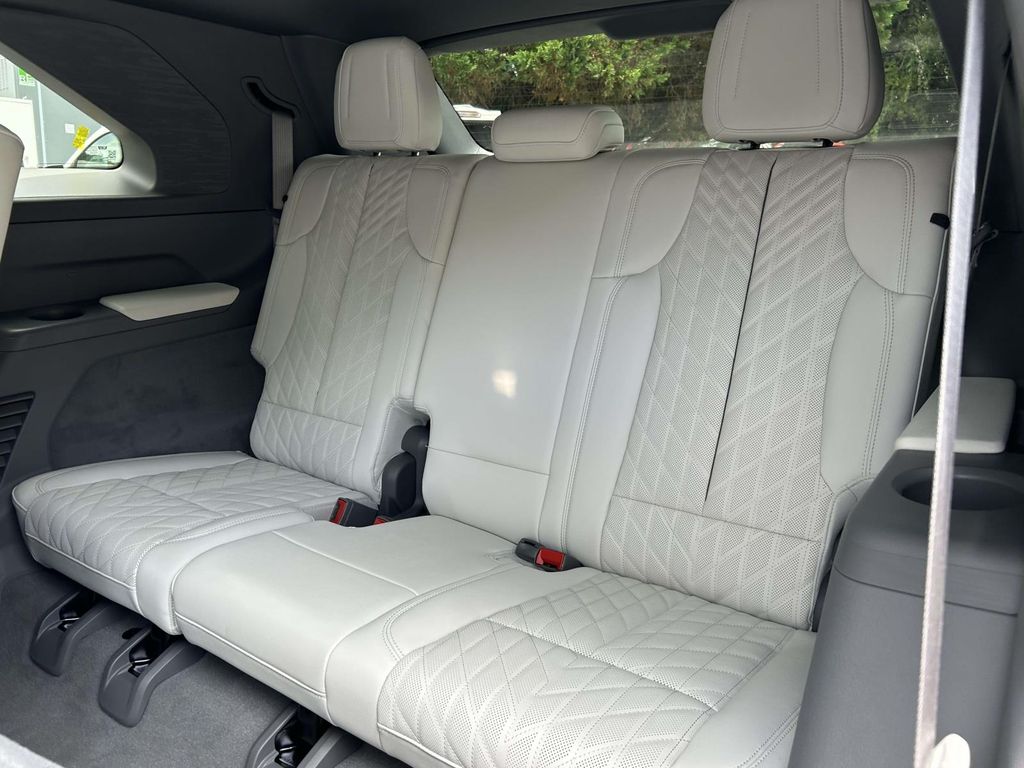 2026 Cadillac Escalade IQ Luxury - Photo 13