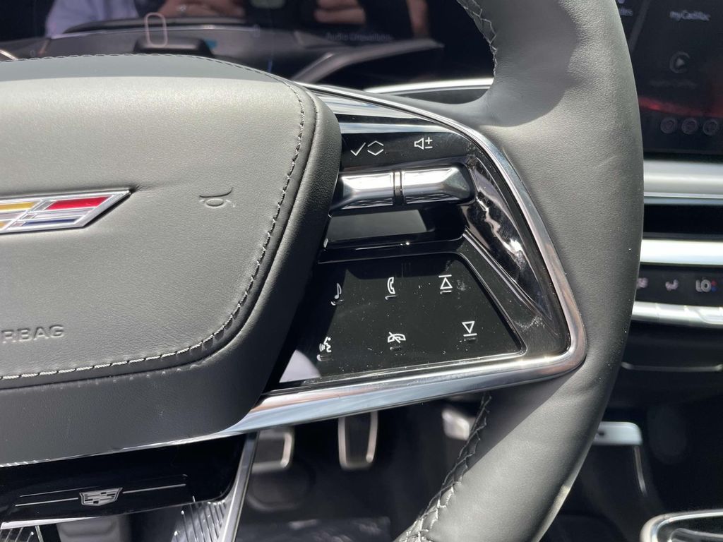 2026 Cadillac LYRIQ V Premium - Photo 25