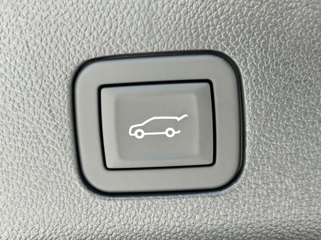 2026 Cadillac Escalade Platinum Sport - Photo 11