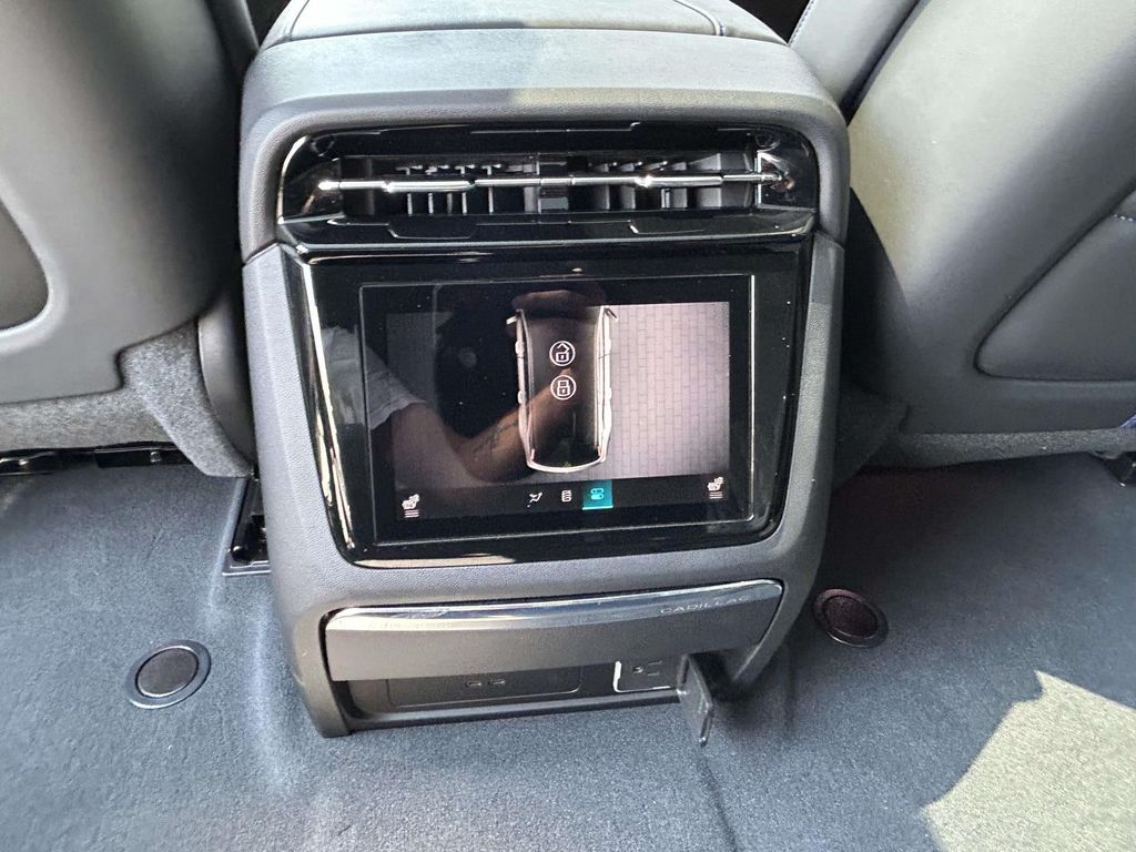 2026 Cadillac Escalade IQ Luxury - Photo 14