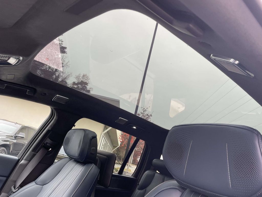 2025 Cadillac Escalade IQ Luxury 2 - Photo 22