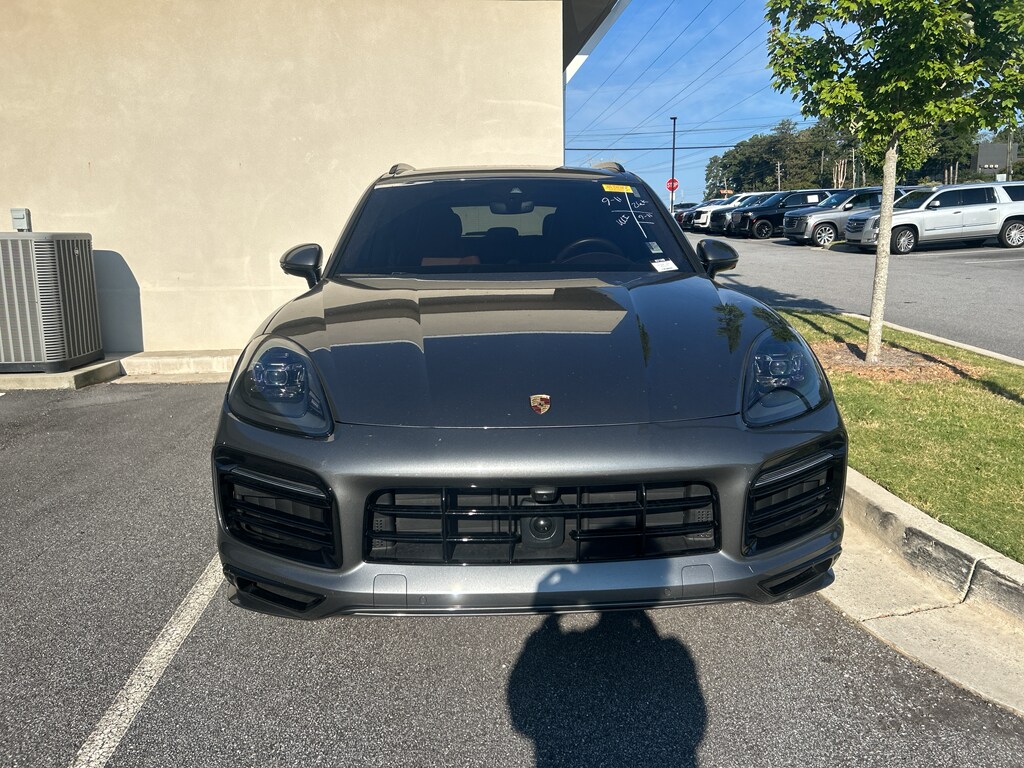 2021 Porsche Cayenne GTS photo 2