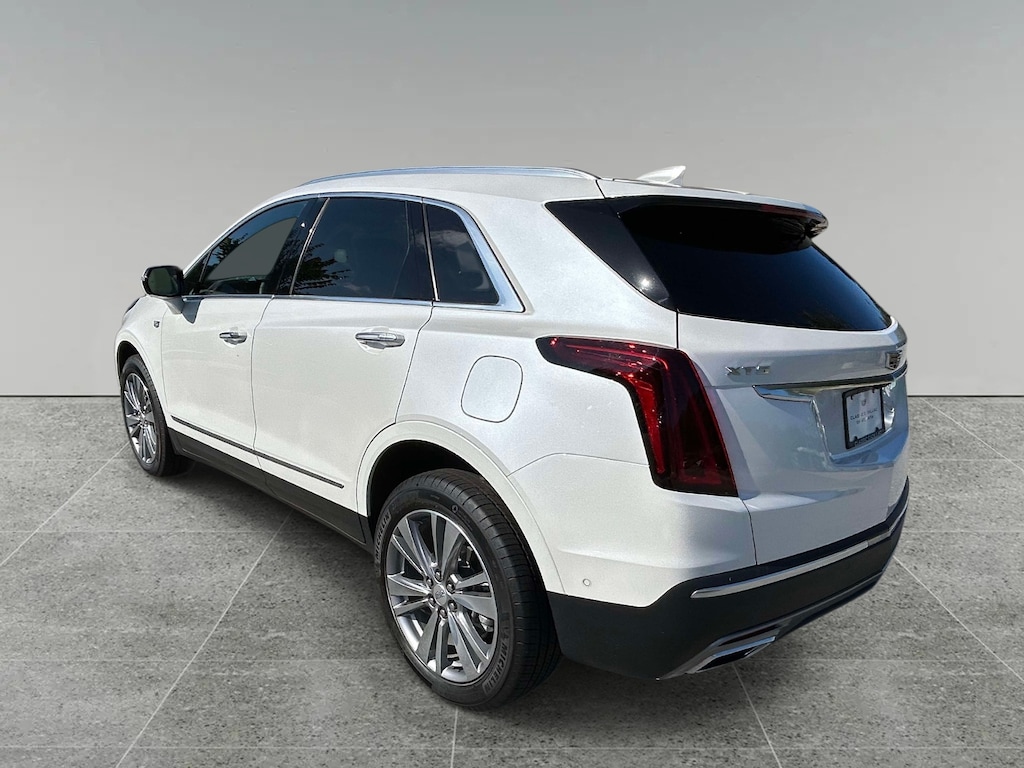 New 2026 CADILLAC XT5 Premium Luxury SUV