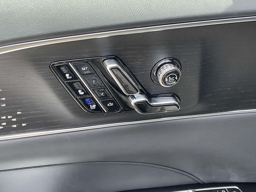 2026 Cadillac LYRIQ V Premium - Photo 16