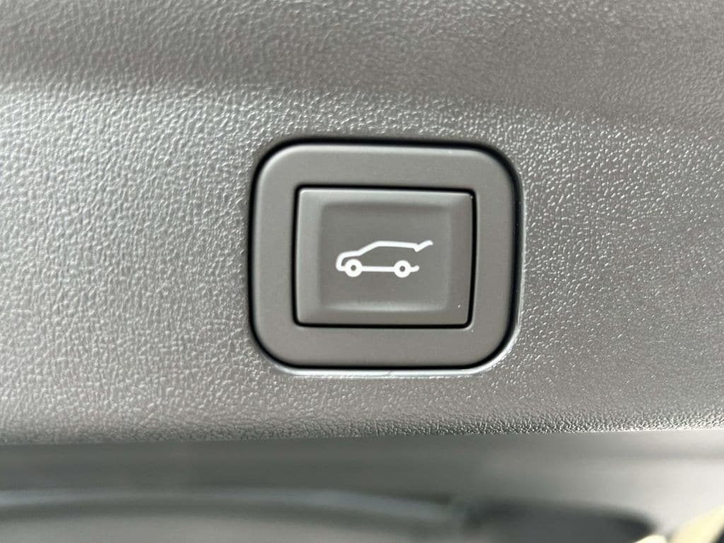 2026 Cadillac Escalade IQL Sport - Photo 10