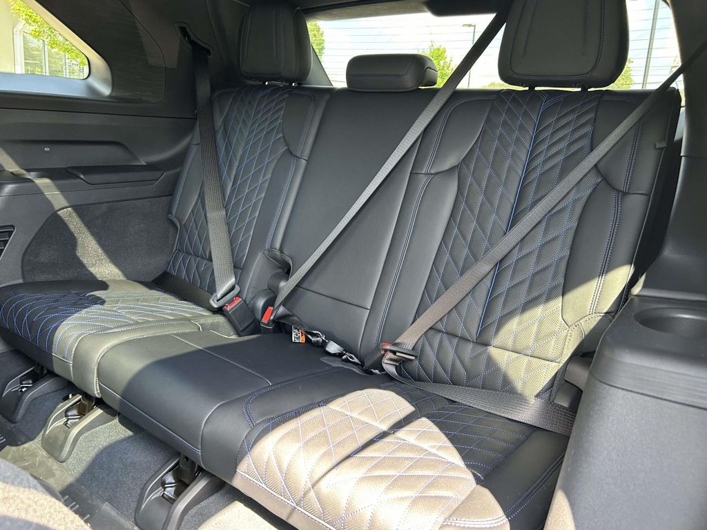 2025 Cadillac Escalade IQ Sport 1 - Photo 12