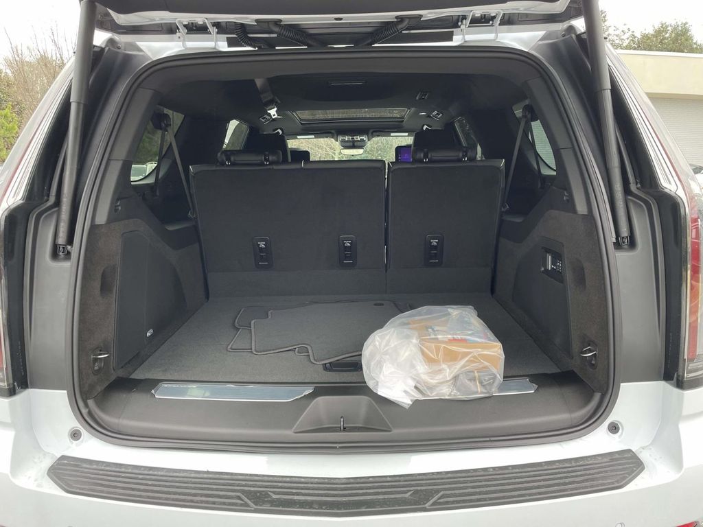 2026 Cadillac Escalade ESV Sport - Photo 10