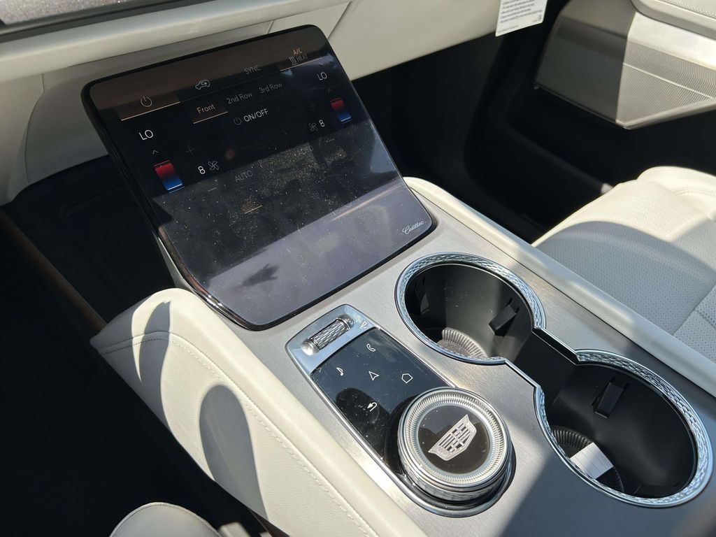 2027 Cadillac VISTIQ Sport - Photo 27