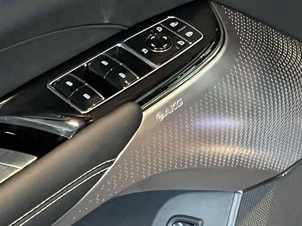 2026 Cadillac LYRIQ V Premium - Photo 18