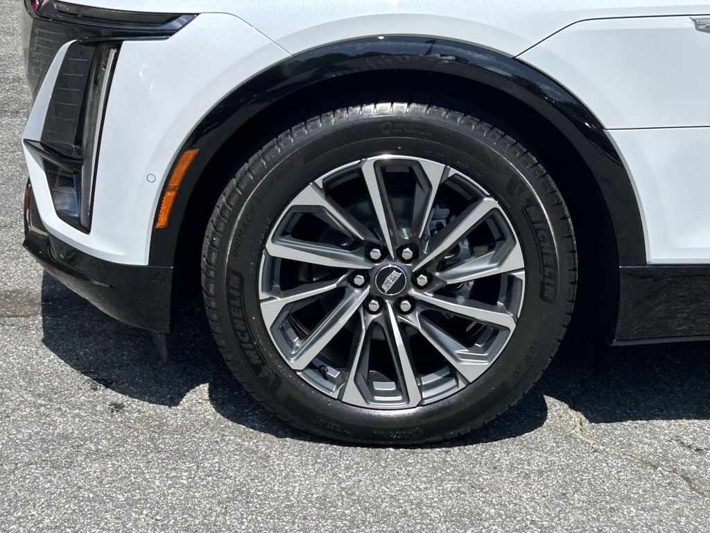 2027 Cadillac LYRIQ Sport - Photo 9