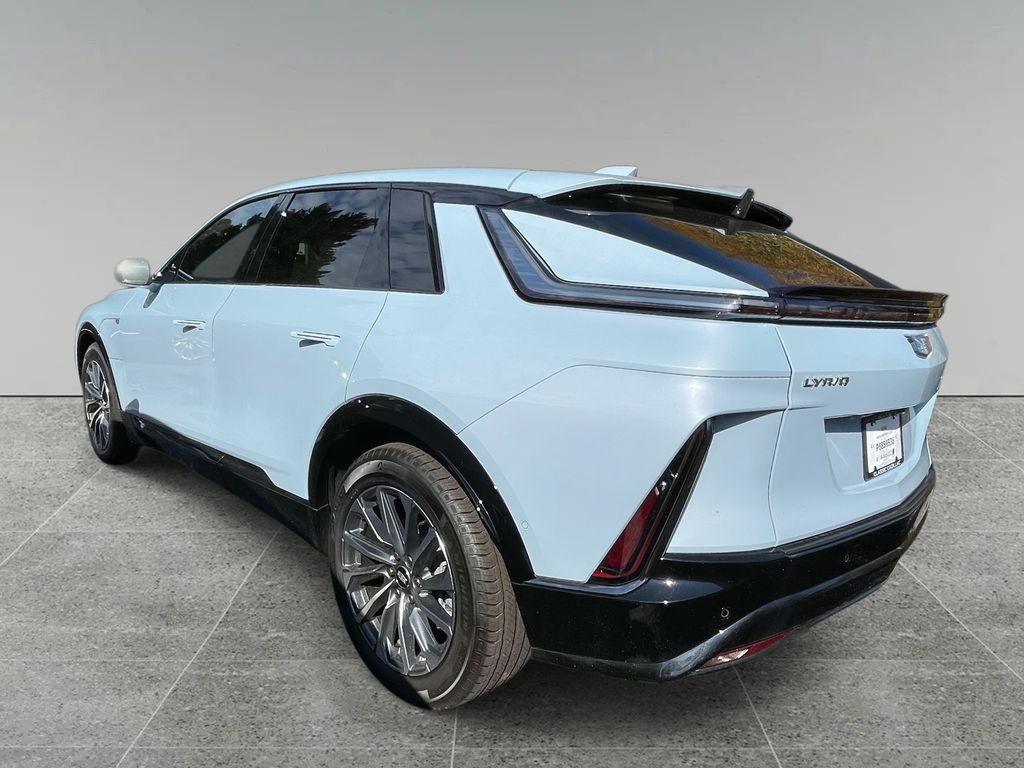 2025 Cadillac Lyriq Sport photo 2