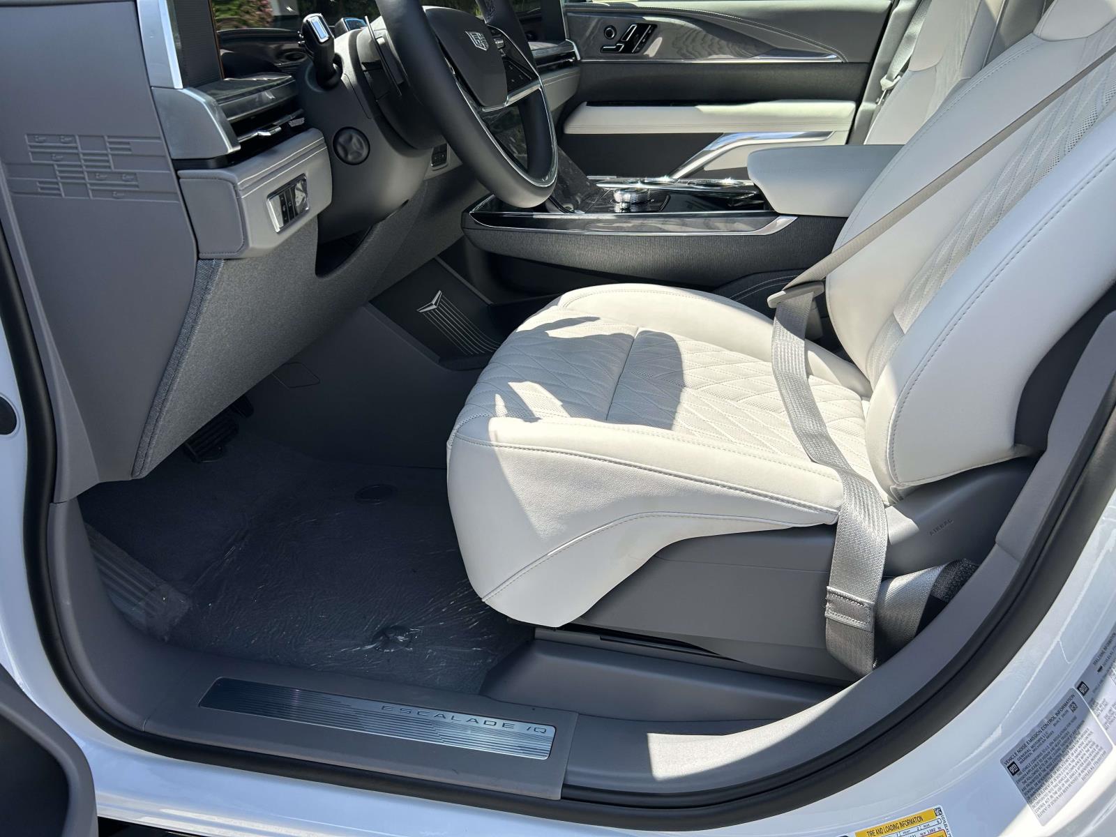 2026 Cadillac Escalade IQL Sport - Photo 21